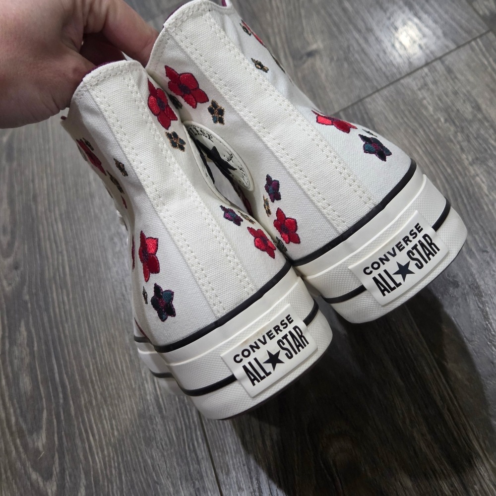 Converse Chuck Taylor Lift Platform Sneakers 10 Embroidered Flowers High Top - Picture 8 of 12